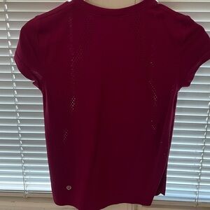 Lululemon Train to Be short-sleeve